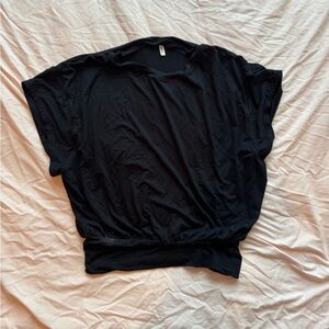 HALARA Elegant Black Short Sleeve Tee